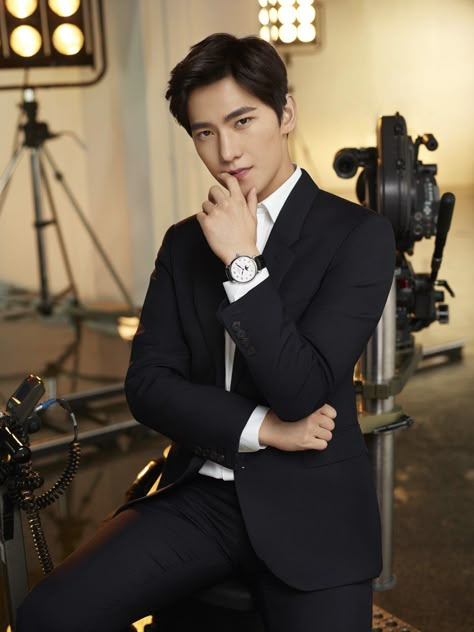 Chinese heartthrob Yang Yang chosen as Montblanc ambassador | South China Morning Post Yang Yang Love O2o, Li Shang, Gu Family Books, Love 020, Yang Yang Actor, The King's Avatar, King's Avatar, Septième Art, Cnblue