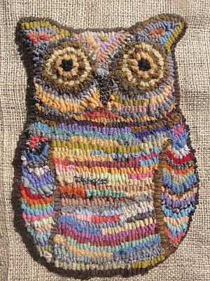 Owl Rug Hooking Patterns, Owl Rug, Hooking Rugs, Locker Hooking, Rug Hooking Designs, Rug Hooking Patterns, Hand Hooked Rugs, Punch Needle Patterns, Hooked Wool