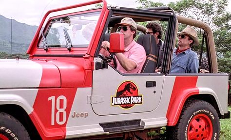 Famous Movie Cars, Power Wheels Jeep, Birthday Surprise For Husband, Jurassic Park Jeep, Cj Jeep, Jurassic Park 1993, Jurassic Park Movie, Jurrasic Park, Jeep Yj