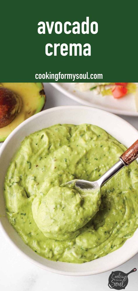 Easy Avocado Crema! This creamy and delicious avocado crema sauce is a must for every Mexican-inspired meal. It's fresh and so delicious! Creamy Avocado Sauce, Avocado Crema, Taco Salads, Loaded Sweet Potato, Sweet Potato Black Beans, Avocado Sauce, Fresh Avocado, Vegan Sauces, Avocado Recipes