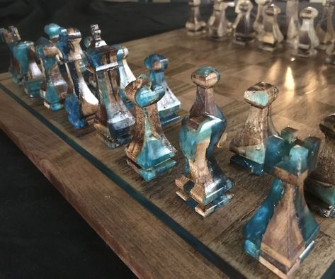 Diy Wood Chess Board, Wood And Resin Chess Board, Epoxy Resin Chess Set, Chess Resin Idea, Epoxy Chess Set, Resin Chess Set Ideas, Resin Chess Board Ideas, Chess Resin, Epoxy Chess Board