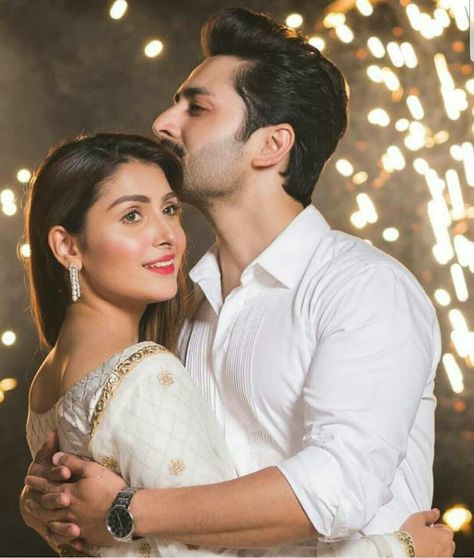 Ayeza Khan Danish Taimoor, Ayeza Danish, Pose Prewedding, Danish Taimoor, Aiza Khan, Wedding Photoshoot Props, Wedding Photoshoot Poses, Romantic Photoshoot, Wedding Couple Photos