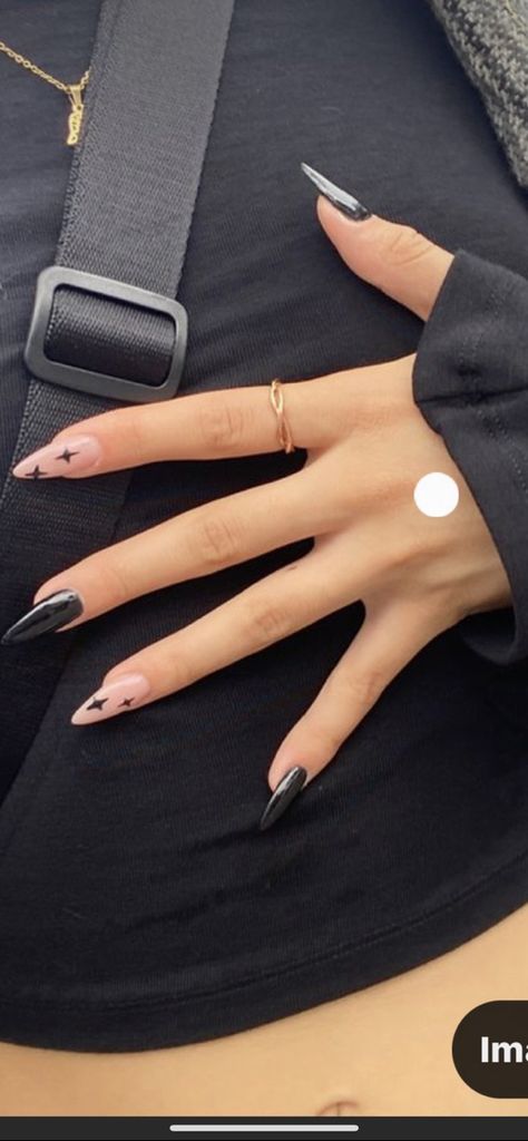 Nails That Match A Black Dress, Simple Black Nail Designs Almond, Black Nails For Prom Almond, Black Simple Nails Almond, Black Nail Inspo Almond, Black Nails Inspo Almond, Nails For Black Hoco Dress, Black Nail Designs Aesthetic, Cute Hoco Nails For Black Dress