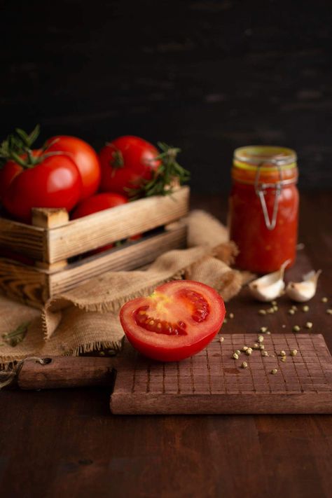 Homemade Tomato Juice, Italian Food Photography, Bakery Branding Design, Ingredients Photography, Food Photography Dessert, Vegetables Photography, Food Art Photography, Bakery Branding, Food Photoshoot