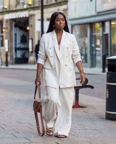 Denim Attire, Casual Chic Outfits, White Suit, Effortlessly Chic Outfits, Woman Suit Fashion, Classy Casual Outfits, Stylish Work Outfits, Classy Casual, Casual Chic Outfit