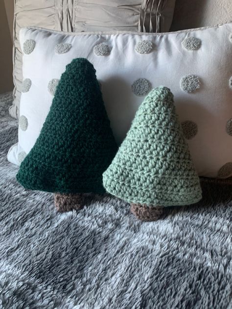 pattern from Jayda InStitches Christmas Tree Pillow Crochet Pattern Free, Crochet Christmas Tree Pillow Pattern, Christmas Tree Pillow Diy Free Pattern, Crochet Tree Pillow, Crochet Christmas Pillows Free Patterns, Crochet Christmas Tree Pillow, Xmas Pillows, Crochet Christmas Tree, Christmas Crochet Patterns Free