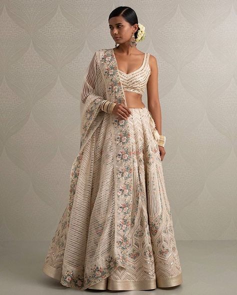 Aza (@azafashions) • Instagram photos and videos Studio Iris, Pink Bridal Lehenga, Raw Silk Lehenga, Pista Green, Floral Lehenga, Bridal Applique, Green Lehenga, Pink Lehenga, Embroidered Lehenga