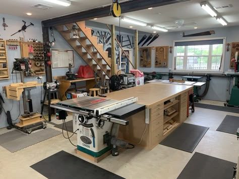 WoodScrap's Workshop | LumberJocks Woodworking Forum Home Workshop Ideas, Garage Workshop Design, Wall Drawer, Small Woodworking Shop Ideas, Woodworking Workshop Layout, Garage Woodshop, Office And Studio, Wood Shops, Bench And Table