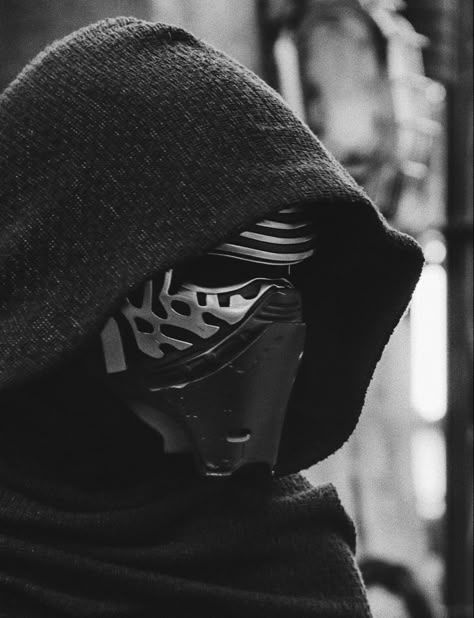 Kylo Ren Aesthetic Wallpaper, Sith Lord Aesthetic, Kylo Ren Aesthetic, Star Wars Dark Aesthetic, Loren Core, Dark Side Star Wars Aesthetic, Kyle Ren, Kylo Ren Helmet, Kylo Ren Taking Off Helmet