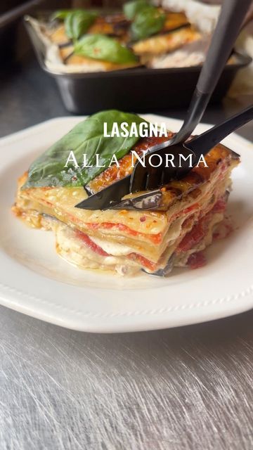 Eggplant Alla Norma, Lasagna Alla Norma, Lasagna Eggplant, Vegetarian Lasagna Soup, Eggplant Lasagna Recipe, Meatless Lasagna, Italian Lasagna, Best Lasagna Recipe, Best Pasta Dishes