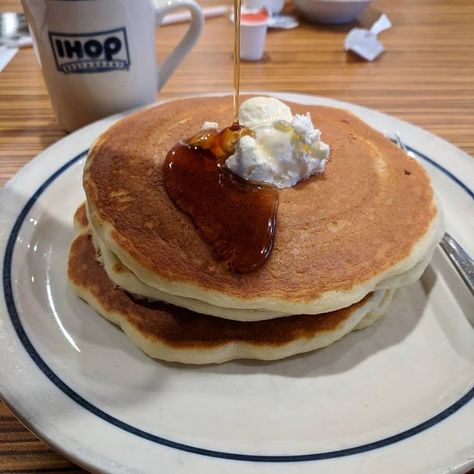 Ihop Pancakes Aesthetic, Pancake Aesthetic, Ihop Food, Ihop Breakfast, Pancakes Aesthetic, Ihop Pancakes, Breakfast Platter, Food Rules, Food Images