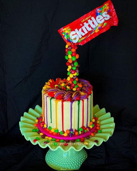 Skittles Cake, Rainbow Sweets, Surprise Cake, Candyland Party, Taste The Rainbow, Fancy Desserts, Rainbow Cake, Pumpkin Design, 8th Birthday