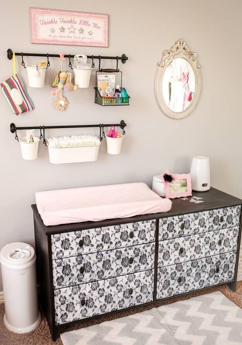 DIY Baby Changing Station >>> >>> >>> >>> We love this at Little Mashies headquarters littlemashies.com Shoes Organization, Perlengkapan Bayi Diy, Baby Room Storage, Diaper Changing Table, Baby Nursery Diy, Baby Nursery Organization, Baby Changing Station, Changing Tables, Diy Nursery Decor