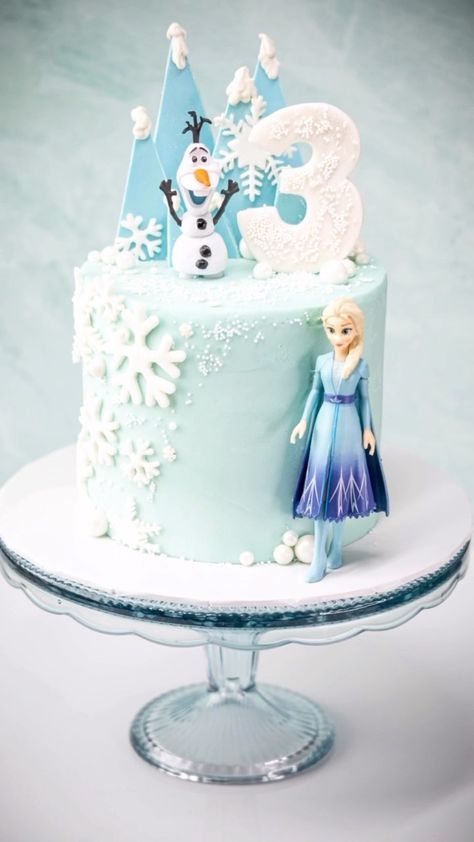 Melissa Newman - CakesByMelle | I had to repost this Frozen cake in honor of Utah’s eternal winter! Woke up to another 6+ inches of snow and got a delayed start to... | Instagram Frozen Birthday Cake Castle, Frozen Cookie Cake, Frozen Themed Birthday Party Cake, Elsa Frozen Cake Ideas, Frozen Cakes For Girls Birthday, Elsa Birthday Cake Frozen, Frozen Smash Cake, Diy Frozen Cake, Elsa And Olaf Cake