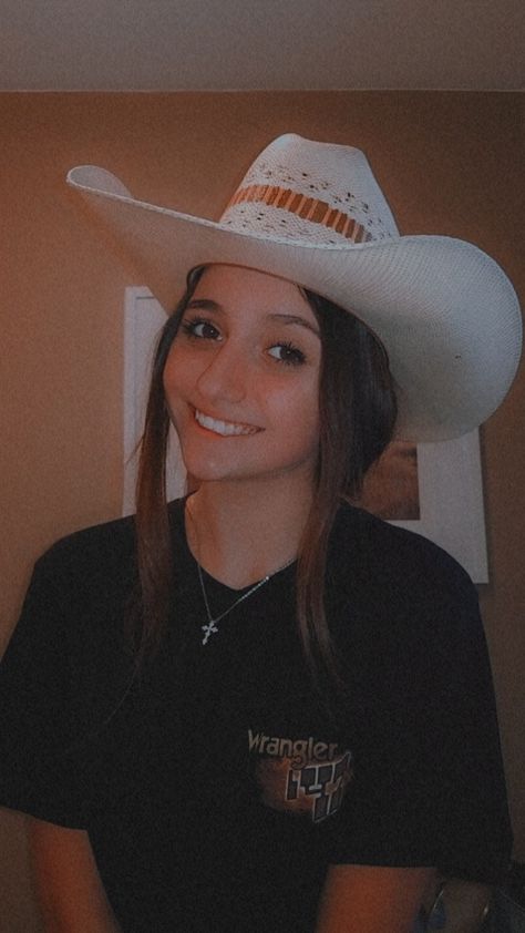 Cowgirl Selfie, Hannah Kepple, Western Clothing, Yee Haw, Insta Post, Cowgirl Outfits, Insta Posts, Clothing Ideas, Western Outfits