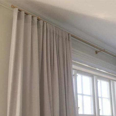 curtain hardware | Spaces By Sanna Curtain Poles Ideas Bedroom, Track Curtains Living Room, Double Rod Curtain Ideas With Sheers, Curtain Poles Ideas, Double Curtain Rod Ideas, Wire Curtain Rod, Off White Curtains, Ceiling Curtain Rod, Traditional Window Treatments