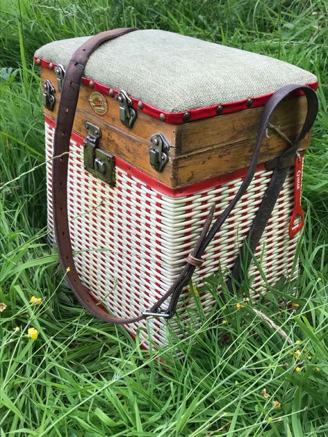 Vintage Cooler, Fishing Picnic, Vintage Picnic Basket, Picnic Baskets, Vintage Picnic, Jazz Fest, Picnic Ideas, Picnic Foods, Vintage Fishing