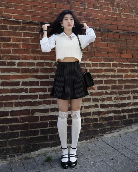 feel the warm spring breeze in NY🍃~ the gorgeous @haein_e_e with our gorgeous lace up cotton over the knee socks 🌸 Skirt And Knee High Socks Cute Outfits, Outfits With Knee Socks, Over Knee Socks Outfit, Over The Knee Socks Outfit, Lace Socks Outfit, Skirt And Knee High Socks, Knee Socks Outfits, Long Socks Outfit, High Socks Outfits