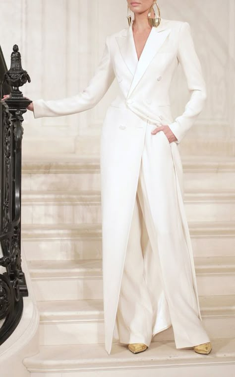 Ralph Lauren 2019, Bride Workout, White Suit, Tuxedo Dress, Long Blazer, Ralph Lauren Collection, Candice Swanepoel, Moda Vintage, Vogue Paris