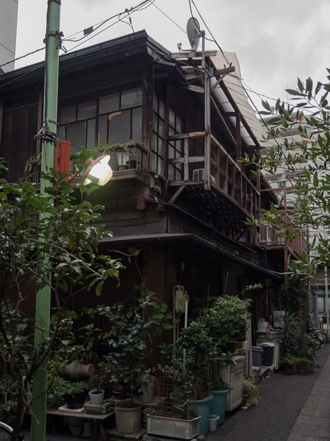 Japan Aesthetic, Aesthetic Japan, Japanese Architecture, Japanese Aesthetic, Japanese House, City Aesthetic, Pretty Places, Old House, Aesthetic Pictures