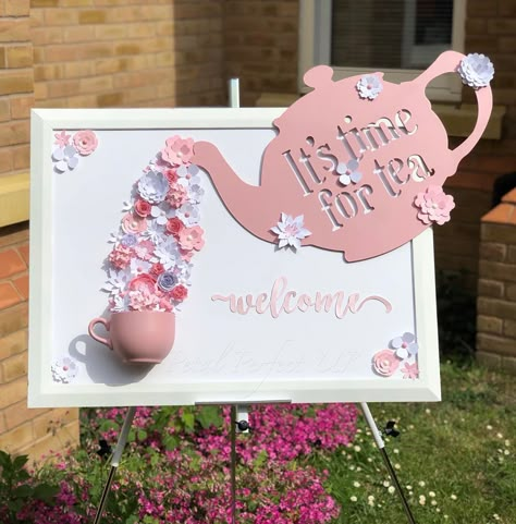 Hi Tea Party Ideas, Princess Themed Tea Party, Diy Princess Tea Party Birthday, Tea Party Photo Booth Ideas, Tea Party Theme Ideas For Adults, Tea Party Event Ideas, Diy High Tea Decorations, Tea Party For 4th Birthday, Yea Party Table Decor