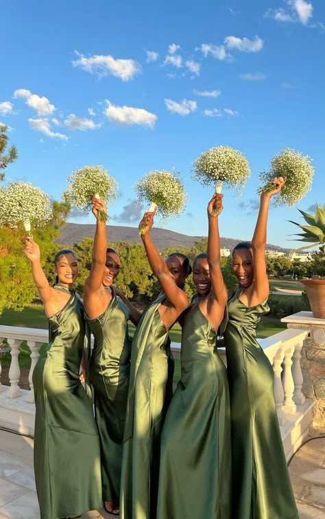 Deep Sage Green Bridesmaid Dresses, Wedding Color Schemes Greenery, Fancy Bridesmaid Dresses Long, Wedding Ideas Bridal Party, Night Wedding Bridesmaids Dresses, Green And Beige Wedding Party, Green Bridesmaid Aesthetic, Green Tones Bridesmaid Dresses, Bridesmaid Dresses Group