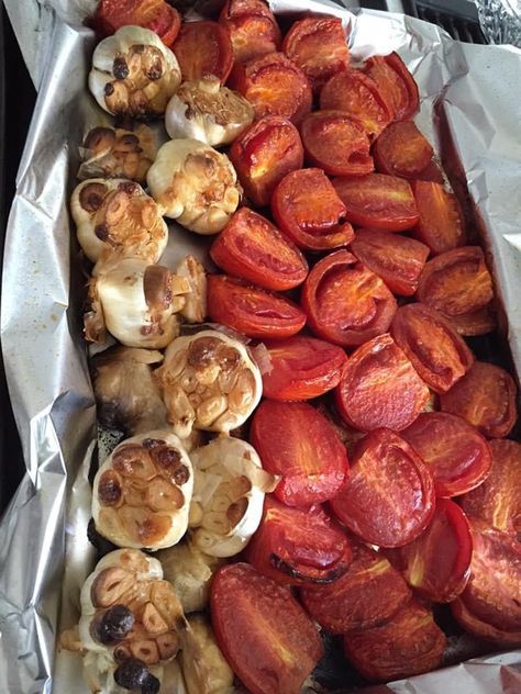 Roma Tomato Recipes, Roasted Roma Tomatoes, Roasted Tomato Recipes, Freezing Tomatoes, Slow Roasted Tomatoes, Fermented Vegetables, Paper Place, Garden Recipes, Healthy Sides