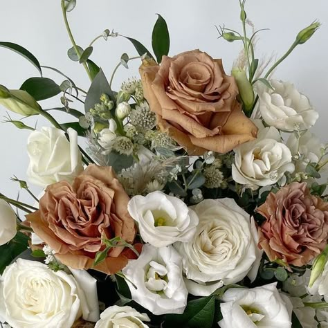 Neutral Color Wedding Flowers, Cream Fall Wedding Flowers, White And Brown Wedding Theme, Fall Florals Wedding, Toffee Rose Bouquet, Brown Wedding Flowers, Taupe Roses, Toffee Rose, Brown Wedding Themes