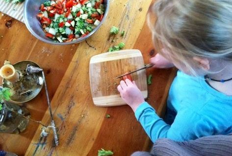 Waldorf Snacks, Kindergarten Snacks, Waldorf Kindergarten, Oatmeal With Fruit, Steiner Waldorf, Mid Morning Snack, Organic Snacks, Morning Snack, Baking Bread