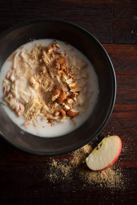 Gluten Free Paleo Porridge with Apple + Cinnamon Recipe Paleo Porridge, Cinnamon Porridge, Apple Cinnamon Recipes, Paleo Recipies, Autoimmune Recipes, Morning Essentials, Winter Breakfast, Recipe App, Apple Strudel