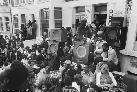 Intimate portraits reveal what life was like for London's young black community in the 1970s and 80s Black Power Movement, Spiritual Vibes, Music Prints, Notting Hill Carnival, Bloc Party, Study Photography, Black Music, Block Party, Young Black