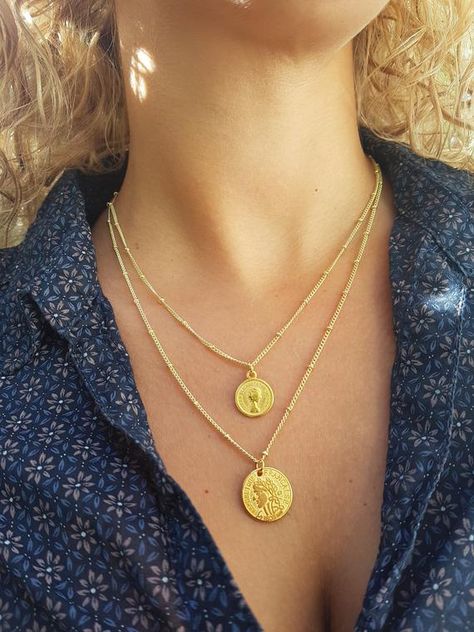 Personalized Gold Coin Necklace, Pendant Set Gold, Gold Coin Jewelry, Elizabeth Queen, Reine Elizabeth, Gold Coin Necklace, Greek Coins, Coin Set, Disc Pendant