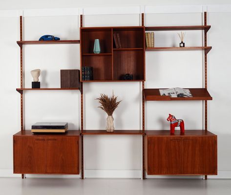 Teak system bookcase by Kai Kristiansen, Denmark 1960s | #233020 Small Living Space, Kai Kristiansen, Vintage Bookcase, Teak Wall, Open Bookcase, Wooden Bookcase, Modular Shelving, Mid Century Wall, Bookcase Shelves