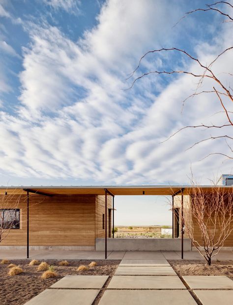 Lake Flato Architects creates rammed-earth ranch house in Texas desert House In Texas, Texas Desert, Lake Flato, Rammed Earth Homes, Lake Retreat, Rammed Earth Wall, Covered Walkway, Rural House, Rammed Earth