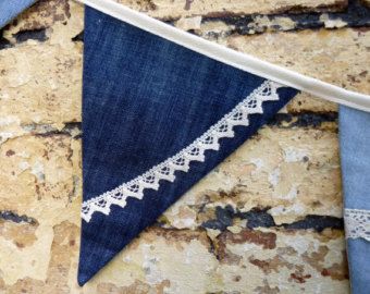 Denim and Lace Bunting Reversing to Shabby Chic Vintage - Recycled Lace Bunting, Denim Party, Christmas Fabric Crafts, Upcycled Jeans, Shabby Chic Fabric, Denim And Diamonds, Denim Ideas, Fabric Bunting, Upcycle Jeans