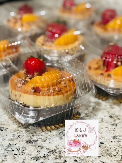 Mini Choco Flan, Mini Chocoflan, Chocoflan Cake, Choco Flan, Dessert Shooters Recipes, Flan Dessert, Dessert Cups Recipes, Baking Packaging, Custom Desserts