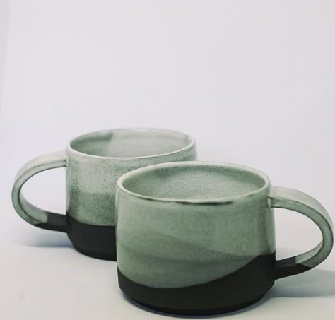 Quirky Ceramic Mugs, Glazes On Black Clay, Pottery Espresso Cups Handmade, Black Clay Ceramics, Mug Glazing Ideas, Dark Clay Pottery, Mug Glaze Ideas, Handmade Mugs Pottery, Ceramic Cups Handmade