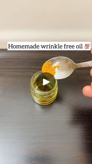 Homemade Face Oil, Vitamin E Oil Uses, Turmeric For Face, Face Oil Serum, Get Rid Of Wrinkles, Health Care Professionals, Face Oils, Womens Health Care, Spell Books