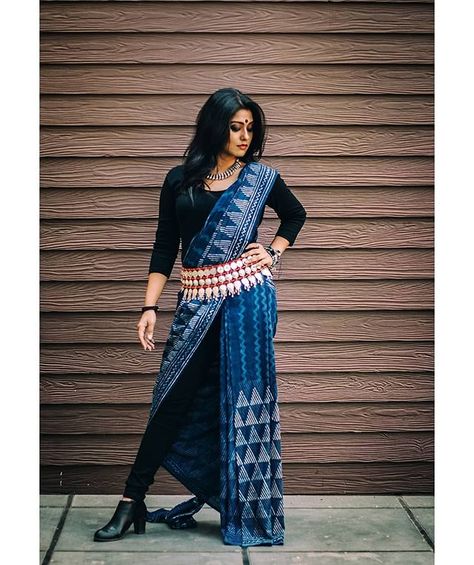 Info Western Saree, Bold Saree Look, Boho Saree Look, Saree Drapes, Live Boldly, Saree Wearing Styles, Saree Wearing, Saree Draping Styles, Saree Draping