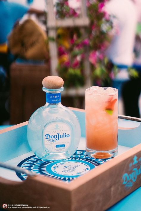 Happy Hours on patios or at home deserve nothing less than the crisp, clear flavour of Don Julio Blanco. Don Julio Blanco Paloma 1.5 oz. Don Julio Blanco 4 oz. Grapefruit Soda 0.5 Lime Juice Big slice of grapefruit Don Julio Cocktails, Don Julio Aesthetic, Don Julio 1942 Drinks Recipes, Paloma Drink Tequila, Butterfly Cannon Blue Tequila Recipes, Vsco Lifestyle, Tequila Don Julio, Disney Meals, Don Julio Tequila