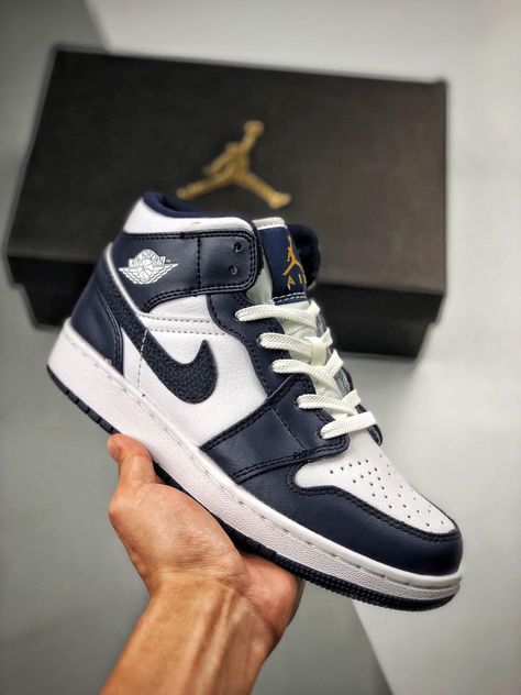 Aj1 Obsidian, Jordan 1 Aesthetic, Air Jordan 1 Mid Obsidian, Drippy Shoes, Jordan 1 Mid Obsidian, Sepatu Air Jordan, Air Jordan 1 Obsidian, Black And White Jordans, Nike Aj1