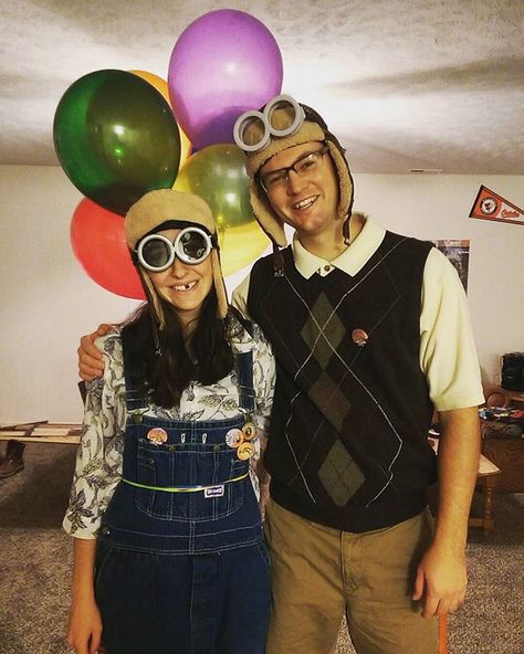 Carl Ellie Costume, Up Characters Pixar Costumes, Carl And Ellie Costume, Carl Costume, Ellie Fredricksen, Cars Couple, Ellie Young, Pixar Costume, Carl Fredricksen