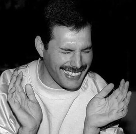 freddie mercury Freddie Mercury Quotes, Sofia Loren, Edward Norton, Freddy Mercury, Serge Gainsbourg, Queen Photos, Roger Taylor, Queen Pictures, Queen Freddie Mercury