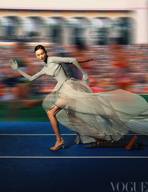 He Cong is the Cover Star of Vogue China September 2023 Issue Nike Editorial, Sport Art Direction, He Cong, Leslie Zhang, Sports Fashion Photography, Sport Editorial, Gym Photoshoot, Sports Fashion Editorial, Creative Fashion Photography