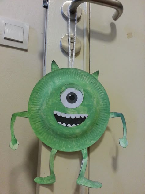 Banner: Monsters University: Mike Wazowski Paper Plate Craft Learning Crafts For Toddlers, Paper Plate Art, Disney Crafts For Kids, Learning Crafts, Starověký Egypt, Paper Plate Craft, Paper Plate Crafts For Kids, Crafts For Toddlers, Monster Crafts