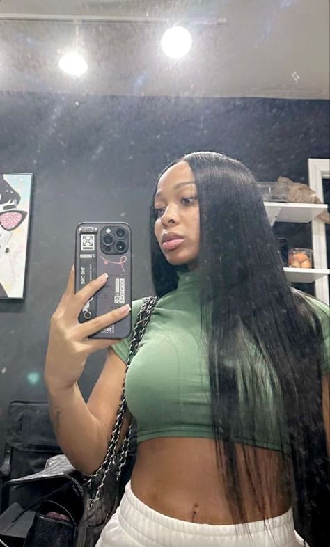 Jayda Cheaves, Mall Outfit, Lux Fashion, Jayda Wayda, Middle Part Hairstyles, Asian Doll, Dope Hairstyles, Middle Part, Baddie Hairstyles