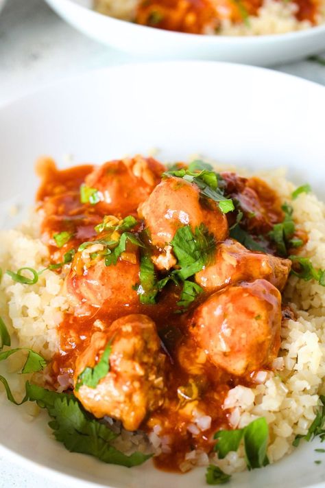 These PSMF Enchilada Meatballs are the perfect low carb and keto solution when you’re craving an easy Mexican dinner! High protein turkey meatballs seasoned with Mexican spices, browned in a skillet and topped with enchilada sauce and lots of cheese! Meatball Enchiladas, Dinner High Protein, Enchilada Meatballs, Easy Mexican Dinner, Meatball Seasoning, Mexican Spices, Mexican Dinner, Easy Mexican, Turkey Meatballs