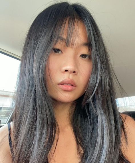 Bottleneck bangs are the next curtain bangs of 2022 – here’s how you can achieve them – Daily Vanity Bangs Vs Curtain Bangs, Rebonded Hair With Bangs, Curtain Bangs Thick Hair Asian, Black Hair Curtain Bangs Straight, Black Hair With Purple Curtain Bangs, Invisible Bangs, Black Hair Girl With Curtain Bangs, Asian Bangs Long Hair Straight, Curtain Bangs Style