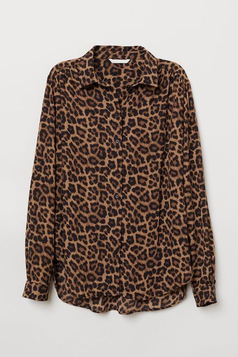 Leopard Print Accessories – How to Wear it #leopardprint #leopardprintaccessories #printaccessories #fashionnews #fashionactivation Animal Print Shirt Outfit, Printed Shirt Outfit, Leopard Print Accessories, Animal Print Shirt, Printed Dress Shirts, Leopard Blouse, Animal Print Shirts, Leopard Print Shirt, Animal Print Blouse