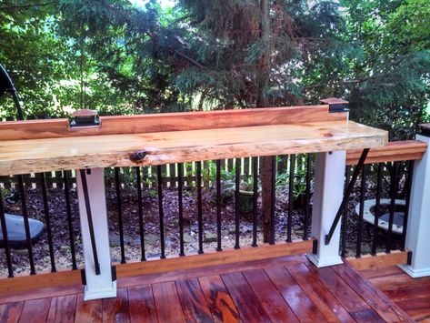 Deck Railing Diy, Small Backyard Decks, Deck Grill, Ski House Decor, Deck Bar, Patio Railing, Fence Options, Patio Remodel, Porch Bar